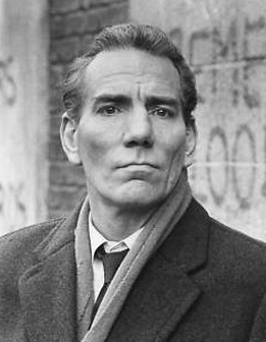 Pete Postlethwaite