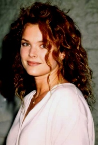 Dina Meyer